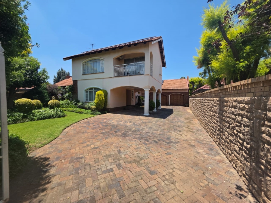 4 Bedroom Property for Sale in Van Der Hoff Park North West